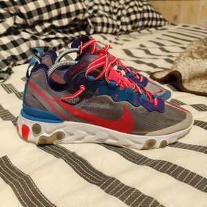Nike React Element 87